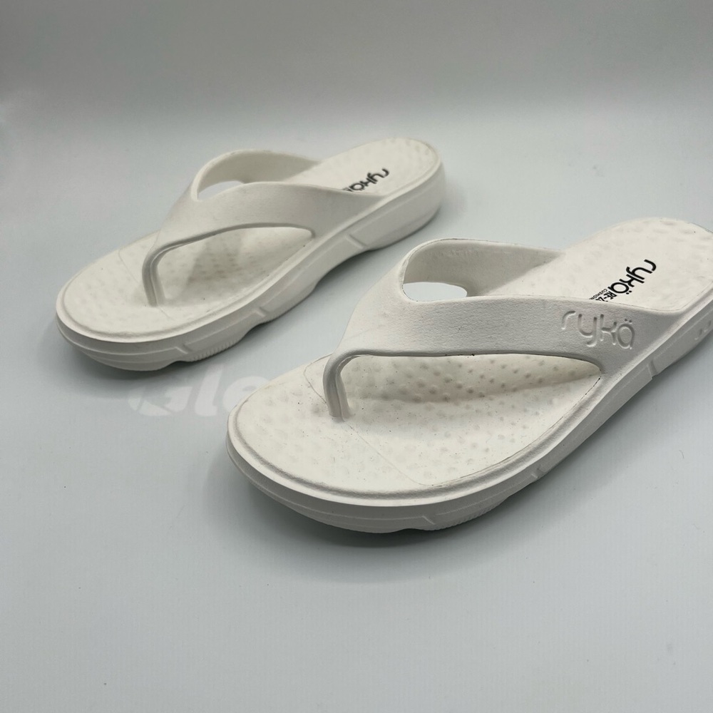 Ryka White Cushioned Flip Flop Sandals | Re-Zorb Lite | Size 10